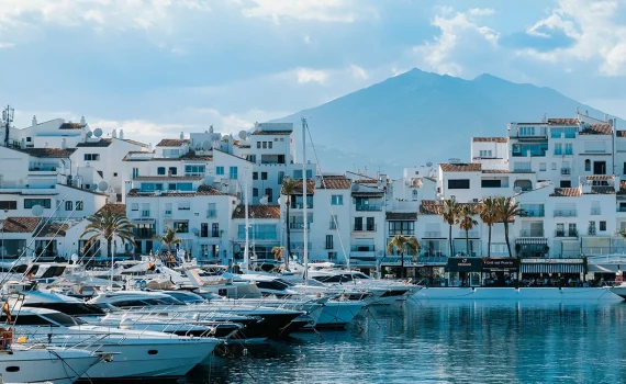 venta de atraque en banus