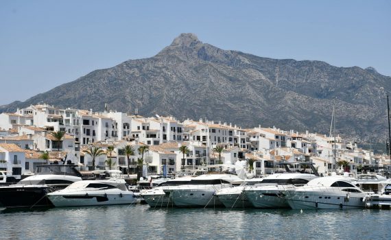 comprar atraque en Puerto Banus