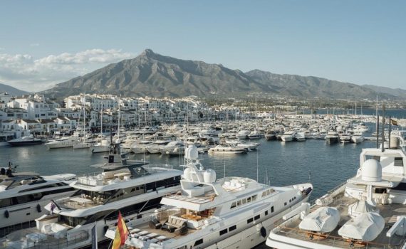 comprar atraque en Banús